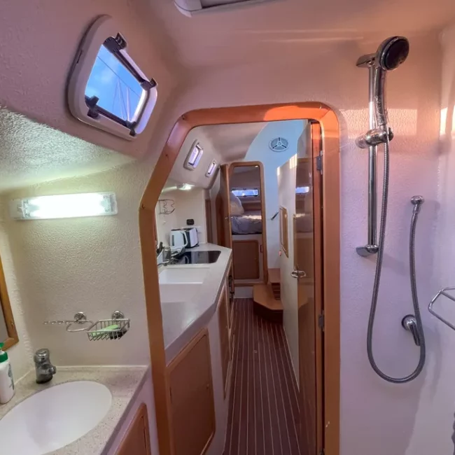 2007-admiral-catamaran-38-sail-9679945-20250211011017996-1_XLARGE